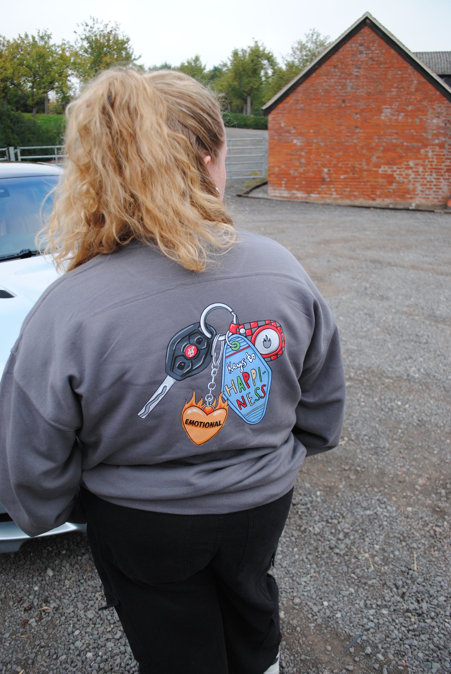 Keys to happiness crew neck jumpers